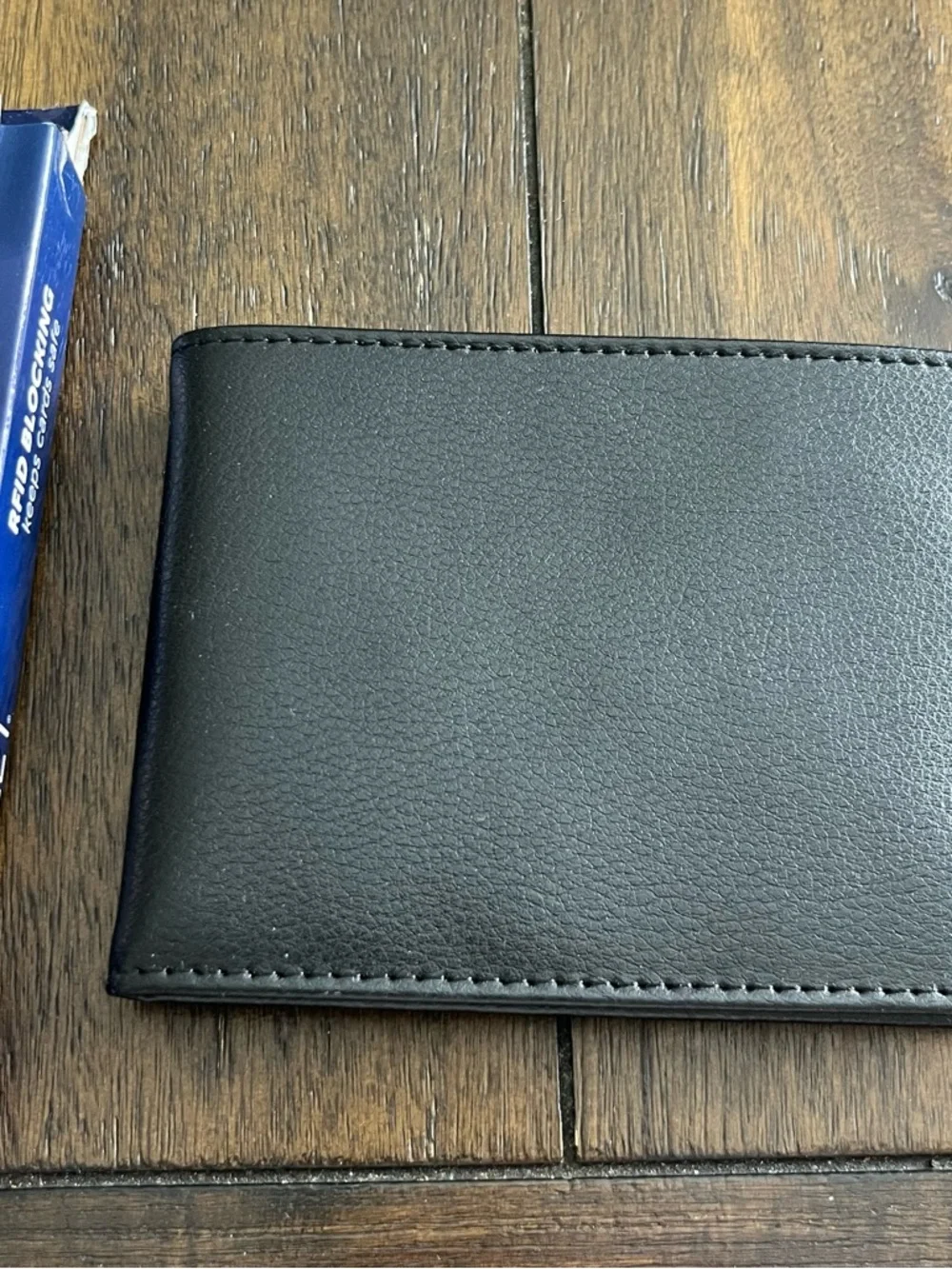 Wonder Wallet Unisex Slim RFID Blocking Leather Holds 24 Cards New In Open Box